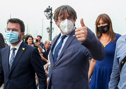 El expresidente de la Generalitat, Carles Puigdemont, y el actual presidente, Pere Aragonès, este sábado en Alguer.