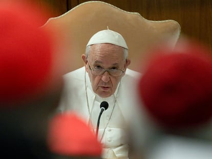 El papa Francisco durante su reunión con los cardenales en el Vaticano el 29 de agosto.