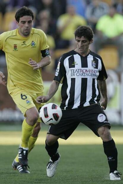 Víctor durante un partido de esta temporada.