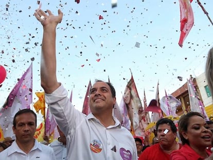 O governador de Pernambuco Paulo Câmara (PSB).