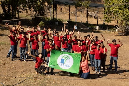 Alumnos de la preparatoria agroecológica El Limón.