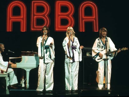 A partir da esquerda, Benny Andersson, Agnetha Fältskog, Anni-Frid Lyngstad e Björn Ulvaes, em 1979