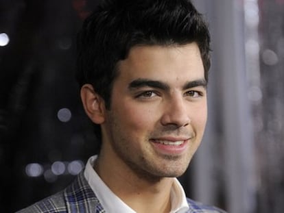 Que tomen nota las <i>fans</i> de Joe Jonas si quieren conquista su corazón: él adora los <i>brownies</i>. El cantante ha confesado a la revista <i>People</i> que su mejor día de San Valentín fue hace un par de años cuando una chica le regaló esos pastelitos de chocolate. "Todavía soy amigo de esa persona y aún le digo a ella 'hazme <i>brownies</i>", ha dicho el componente de Jonas Brothers.