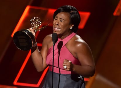 La Ojos-locos de Uzo Aduba en 'Orange is the New Black' le ha concedido su segundo Emmy. El primero fue como invitada en comedia, el segundo como secundaria en drama. Locuras de las categorías.