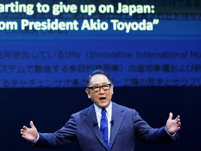 El presidente de Toyota, Akio Toyoda, en el Salón del Automóvil de Tokio 2023.