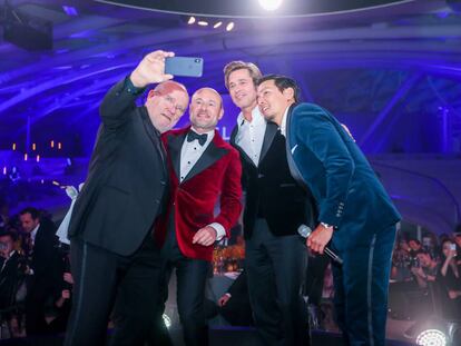 Peter Lindbergh, Georges Kern, Brad Pitt y Daniel Wu en la gala de Breitling.