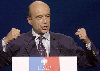 Juppé, durante su intervención en el congreso de la Unión por la Mayoría Popular de Chirac, en noviembre de 2002.