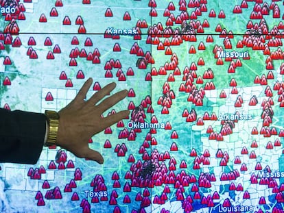 Un monitor del Centro de Integración de Inteligencia contra la Amenaza Cibernética, de EE UU, muestra el grado de exposición de infraestructuras a posibles ataques informáticos.
 