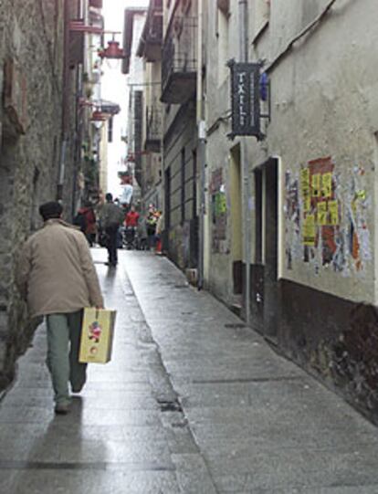 La calle de Hernani donde fue detenido el etarra Gorka Loran Lafourcade.