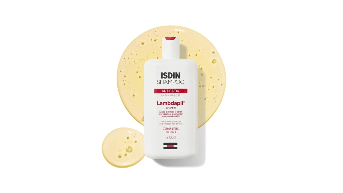 El champú Lambdapil de ISDIN incorpora ingredientes que aportan nutrición y vigor a la estructura del folículo.