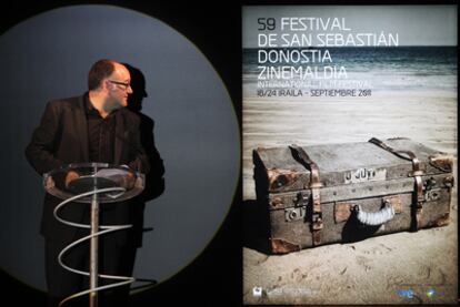 El director del Zinemaldia, José Luis Rebordinos, ayer junto al cartel de la 59ª edición de la cita.
Las Migas actúan en Bilbao.