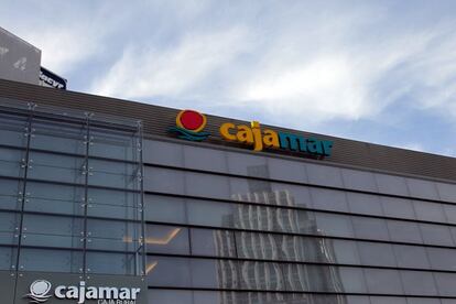 Fachada de la sede de Cajamar en Madrid