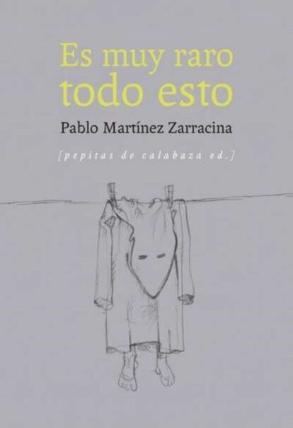 "Hablar de cualquier parida parece fácil, pero no lo es. Lo común es que lo hablado acabe siendo un latazo, un cliché horrendo o un galimatías atroz. Asimismo, una o dos veces cada siglo aparece un piernas capaz de hacer divertido cualquier tema: buganvillas, rock japonés, lacrosse o tetinas de biberón. Julio Camba era así, sin duda. En una pluviosa isla vecina viven también varios de esos: Guy Browning (un hombre que hace que las llaves de casa o el ascensor se tornen temas mondantes, explosivos e históricos a la vez, como un cruce imposible entre Top Secret, el tratado de Versalles y “You really got me”) o mi héroe, Charlie Brooker, un fulano que me hizo leer un libro entero sobre videojuegos. Llorando de risa". Por KIKO AMAT