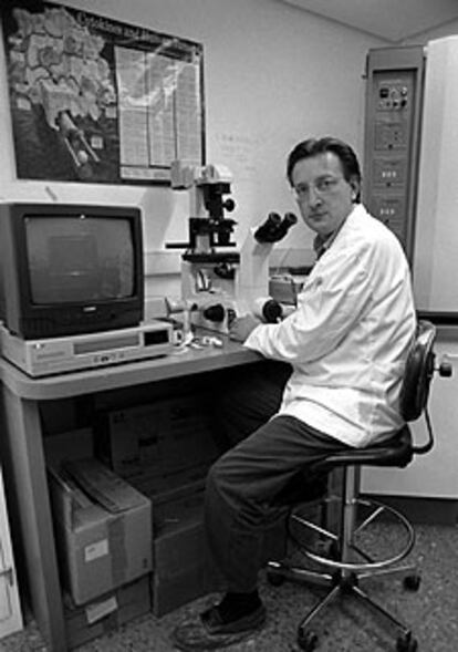 El investigador del CSAT Carlos Simón, en una imagen de archivo.
/ JORDI VICENT