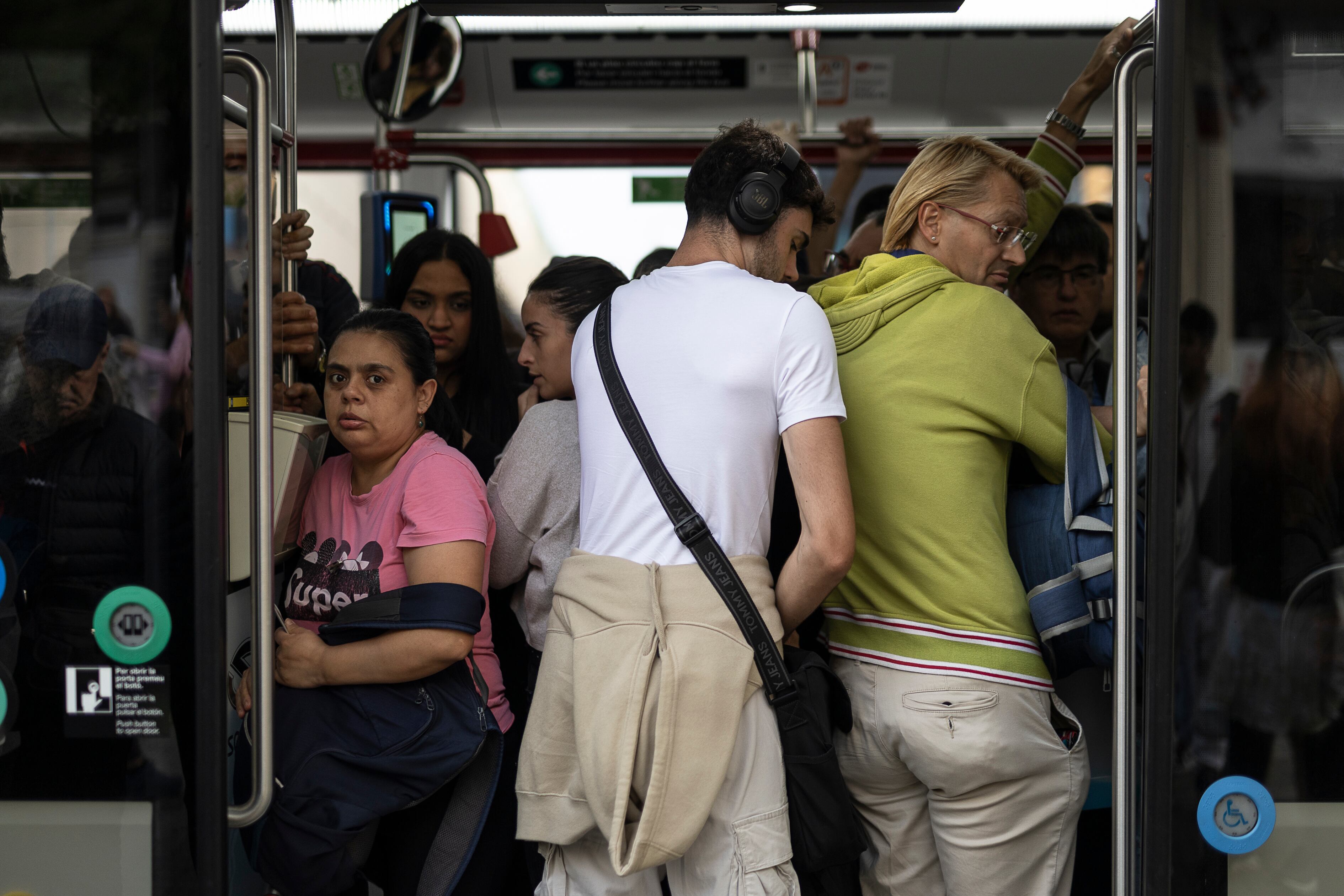 El Gobierno busca definir la pobreza en el transporte: billetes caros, pocas frecuencias y zonas incomunicadas