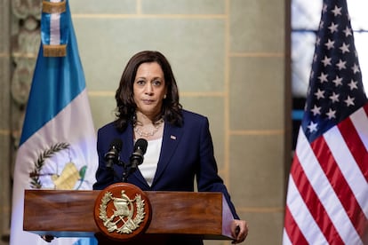 La vicepresidenta en Ciudad de Guatemala, el 7 de junio de 2021, cuando exigió a los migrantes que no viajaran a Estados Unidos.