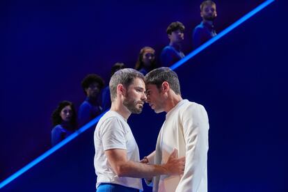 escena de 'Edipo. (A través de las llamas)'

de Paco Bezerra. Teatro Español