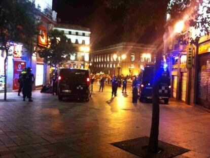 Carga policial durante la marcha laica