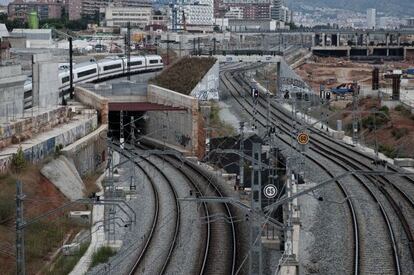 V&iacute;as y terrenos de La Sagrera donde est&aacute; prevista la construcci&oacute;n de la estaci&oacute;n multimodal.