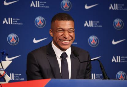 Kylian Mbappé, jugador del PSG, durante la rueda de prensa en la que dio explicaciones sobre su renovación por el club parisino.