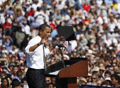 Obama, durante su intervención en Asheville, en la que se defendió de las acusaciones vertidas contra él por Sarah Palin
