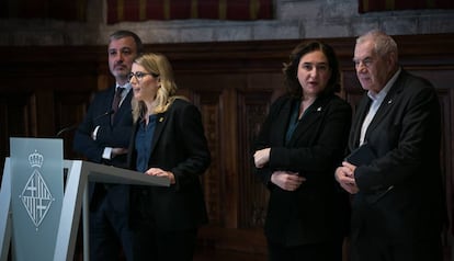 Jaume Collboni, Elsa Artadi, Ada Colau i Ernest Maragall presenten l'acord per als pressupostos de Barcelona.