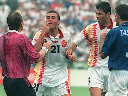 Luis Enrique y Tassotti, en el Mundial 94 tras el codazo.