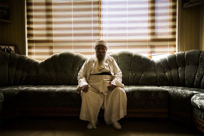 Baba Sheij, lider espiritual de los yazidies, redactó un comunicado en el que exculpaba a las víctimas del ISIS y ordenaba que fuesen aceptados de nuevo en la comunidad y tratados como yazidíes puros.