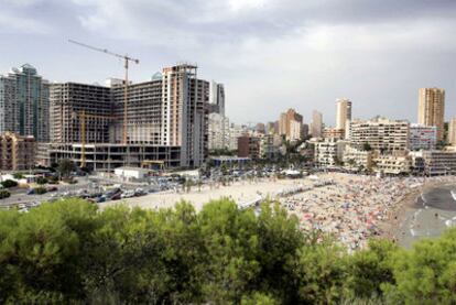 Edificios en construcción en 2008 en la Villa Joiosa, uno de los municipios que están siendo investigados por hacienda.