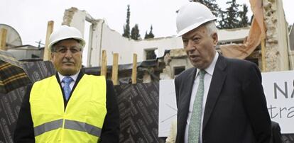 José Manuel García-Margallo (derecha) junto a su homólogo jordano, Naser Judeh