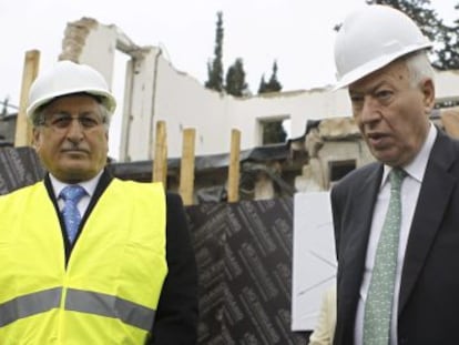 José Manuel García-Margallo (derecha) junto a su homólogo jordano, Naser Judeh