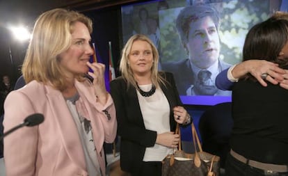 Arantza Quiroga, junto a Mari Mar Blanco, en el homenaje del PP a sus víctimas.