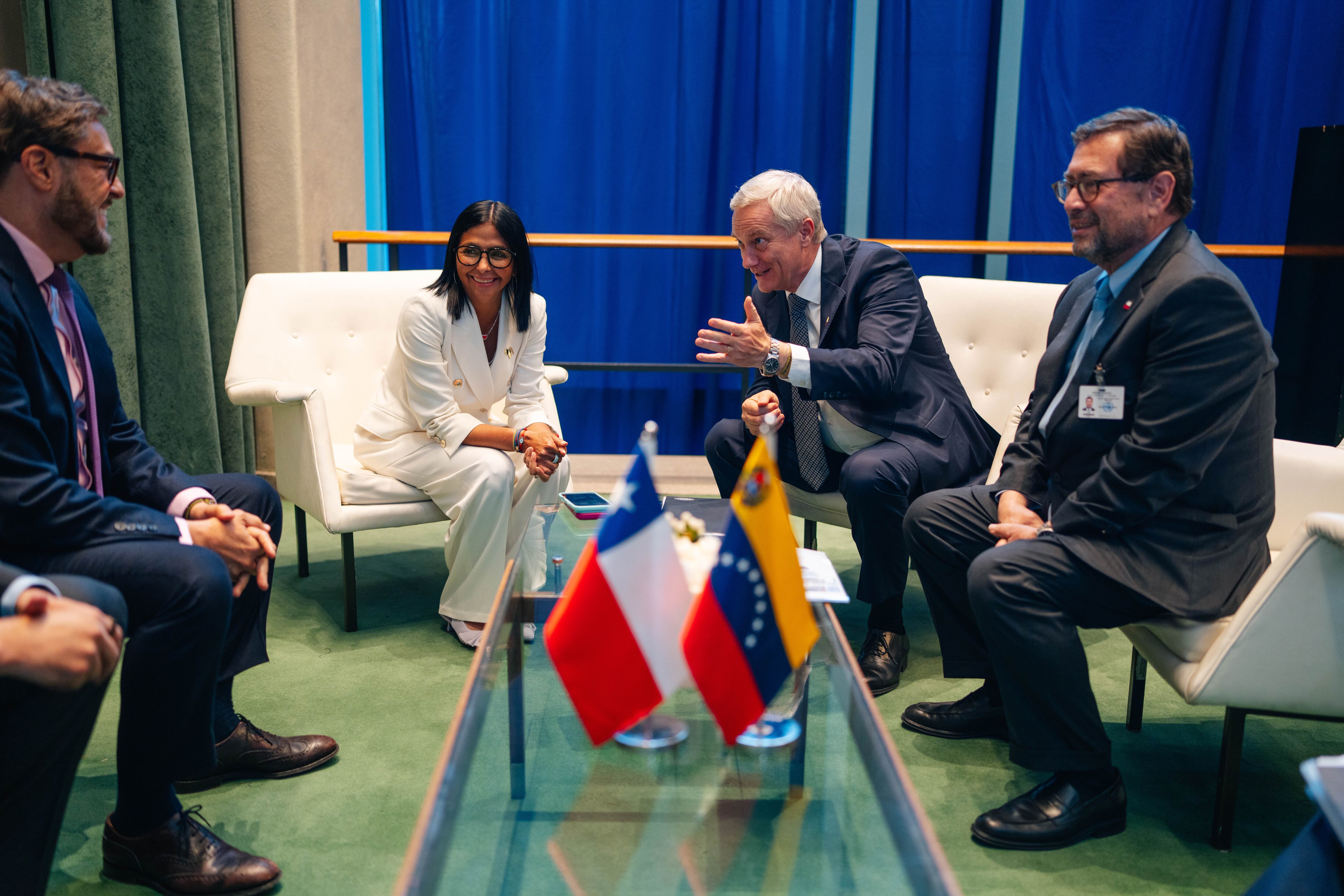 José Antonio Kast y Delcy Rodríguez, este miércoles.