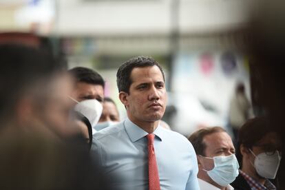 Juan Guaidó, durante una rueda de prensa en Caracas.