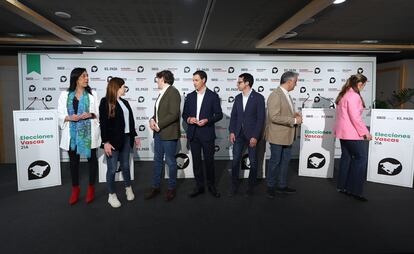 Los candidatos a la Lehendakaritza, momentos antes del debate electoral organizado por EL PAÍS y la Cadena SER.