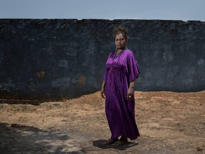 Fátima Barros, en el patio de un colegio en Balsas (Estado de Maranhão)