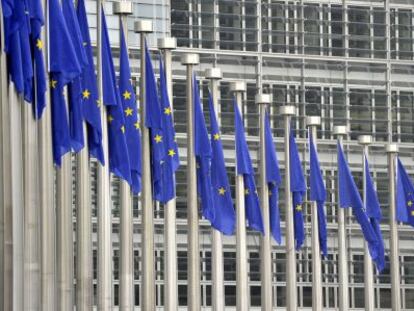 Banderas europeas en la sede de la CE, en Bruselas.