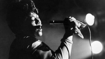 Ella Fitzgerald em um show em Barcelona em 1966. Ela faria 100 anos.