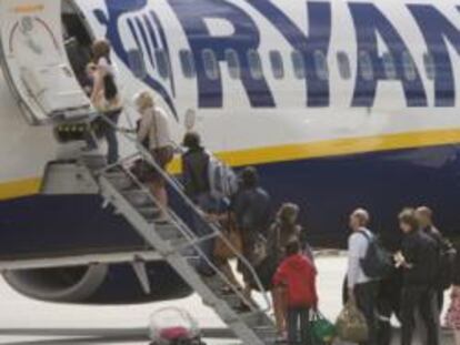 Vueling y Ryanair comienzan a cobrar al viajero el alza de las tasas de Aena