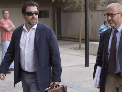 Pedro del Cura, alcalde de Rivas, entrando en los juzgados de Arganda.