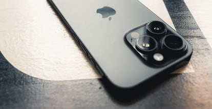 Trasera de un iPhone de Apple