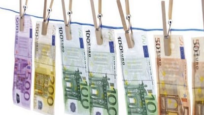 The gap between top and bottom earners widened last year.