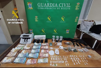 Material incautado en la Operación Fígaro, contra el narcotráfico, en Huelva. / MINISTERIO DEL INTERIOR