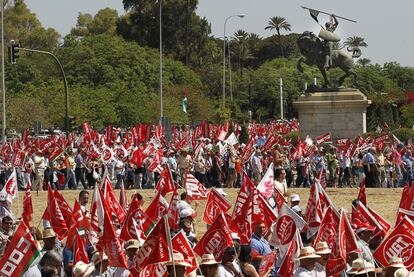 Marea sindical contra la reforma de la negociación colectiva