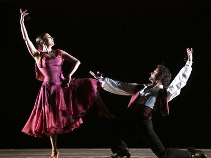 Aída Gómez y Christian Lozano, durante la gala de fin de año en el Teatro Real.