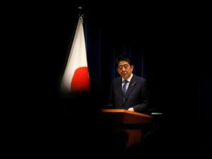 Shinzo Abe espera así poder reforzar a su gobierno en plena tensión con Corea del Norte