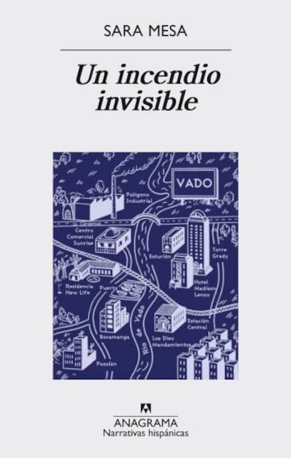 Sara Mesa ha revisado 'Un incendio invisible', su primer libro (2011), le ha quedado como nuevo y lo ha vuelto a publicar.