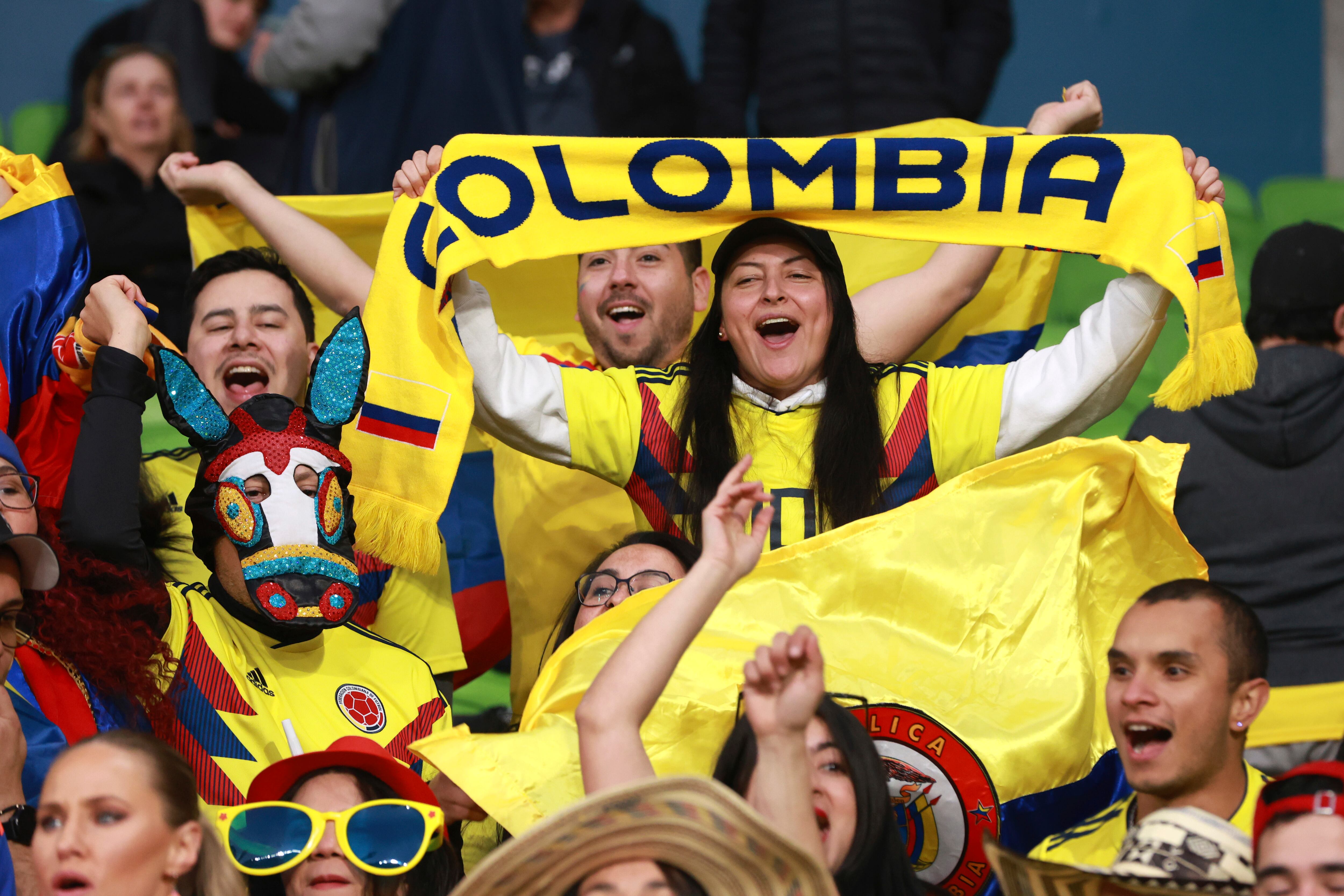 Aficionados durante el partido de fútbol de octavos de final del Mundial entre Jamaica y Colombia, el 7 de agosto.