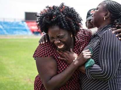 La Cruz Roja asiste a familiares de las v&iacute;ctimas de Garissa. 