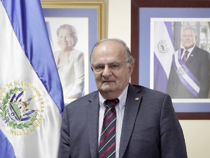 Hato Hasbún, político clave de El Salvador.